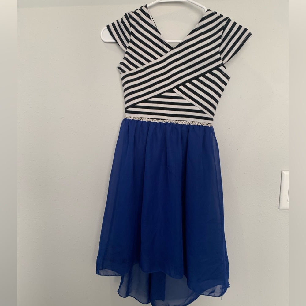 Adorable Girls Size 7 Dress